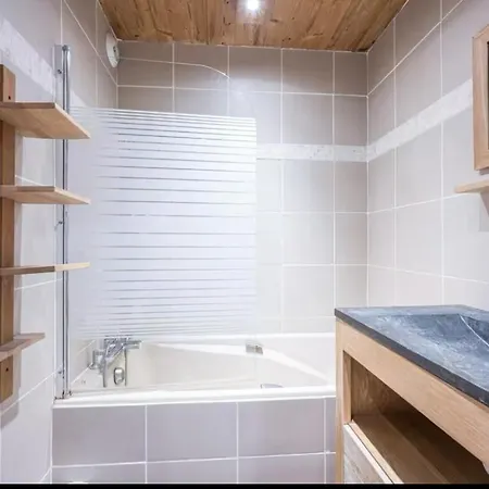 Centre Station Vue Sur Les Pistes De 6p * Val Thorens